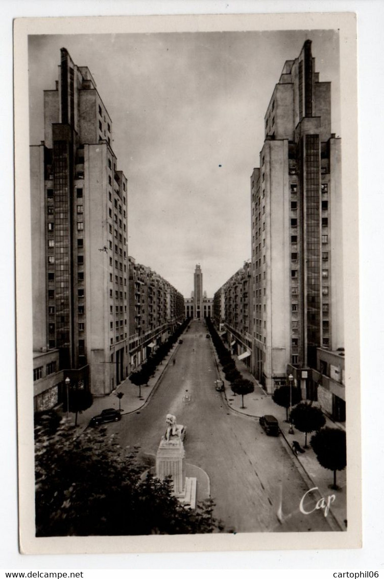 - CPA LYON-VILLEURBANNE (69) - Les Gratte-Ciel Avenue Henri Barbusse - Photo CAP 120 - - Villeurbanne