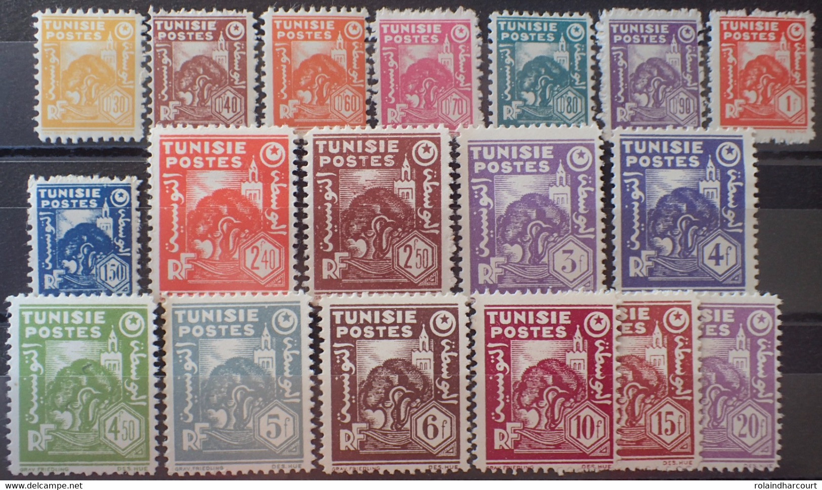 R2062/592 - 1944/1945 - PROTECTORAT - TUNISIE - SERIE COMPLETE - N°250 à 267 NEUFS* - Unused Stamps