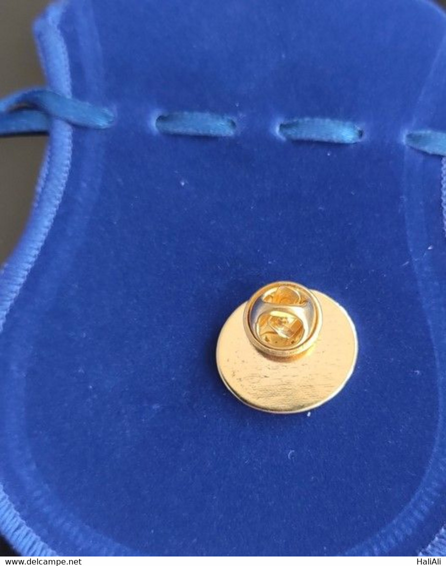 Pin Broche Selo Olho De Boi 90 Réis Dourado Filatelia Correios - Sonstige & Ohne Zuordnung