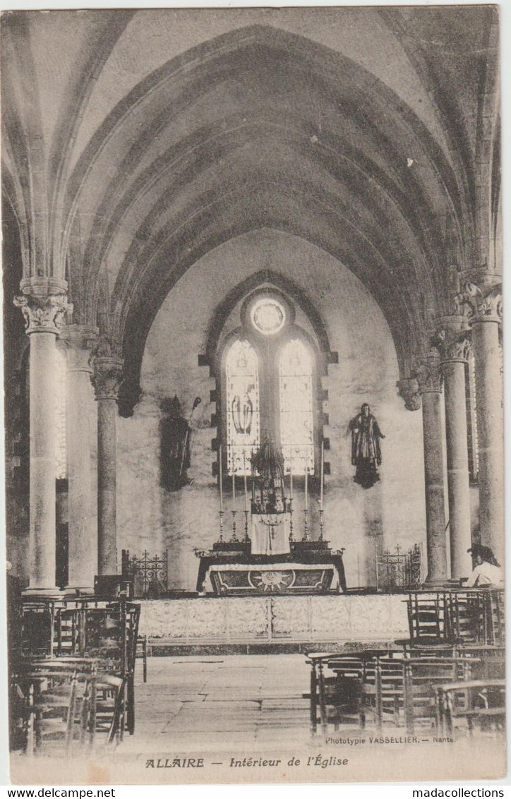 Allaire (56 - Morbihan) Intérieur De L'église - Allaire