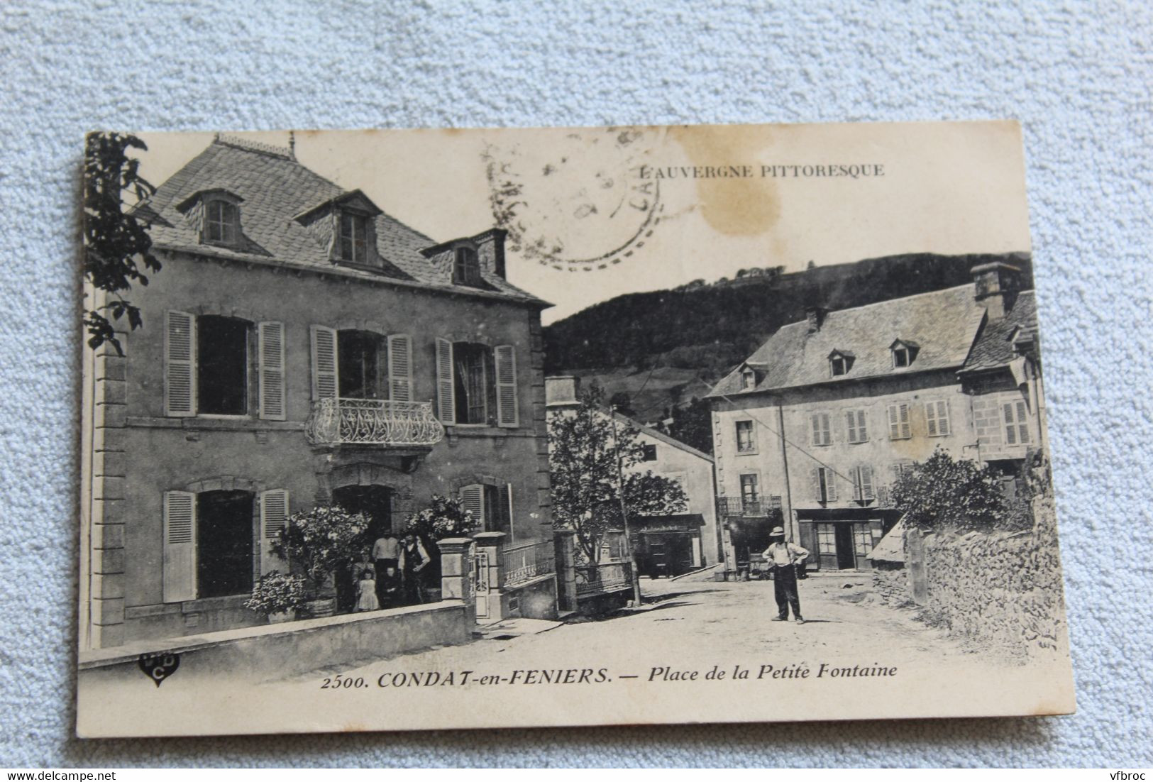 Cpa 1909, Condat En Feniers, Place De La Petite Fontaine, Cantal 15 - Condat