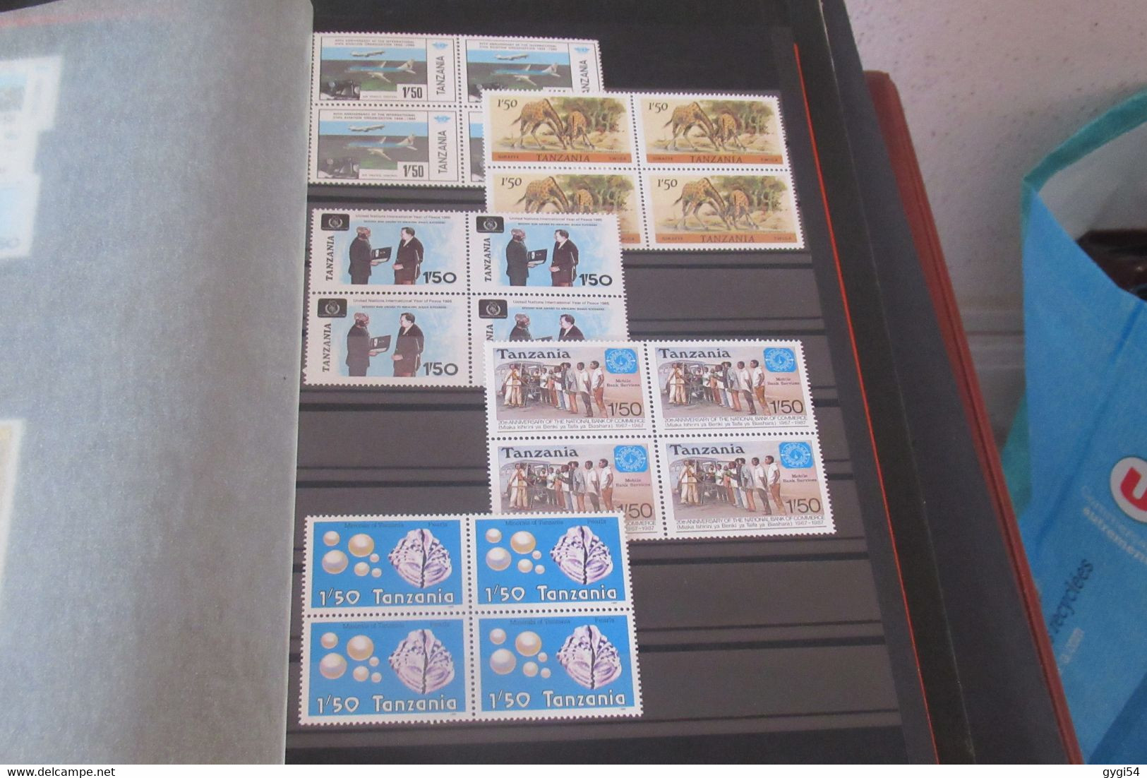 Espagne Et Tanzanie LOT - Collections