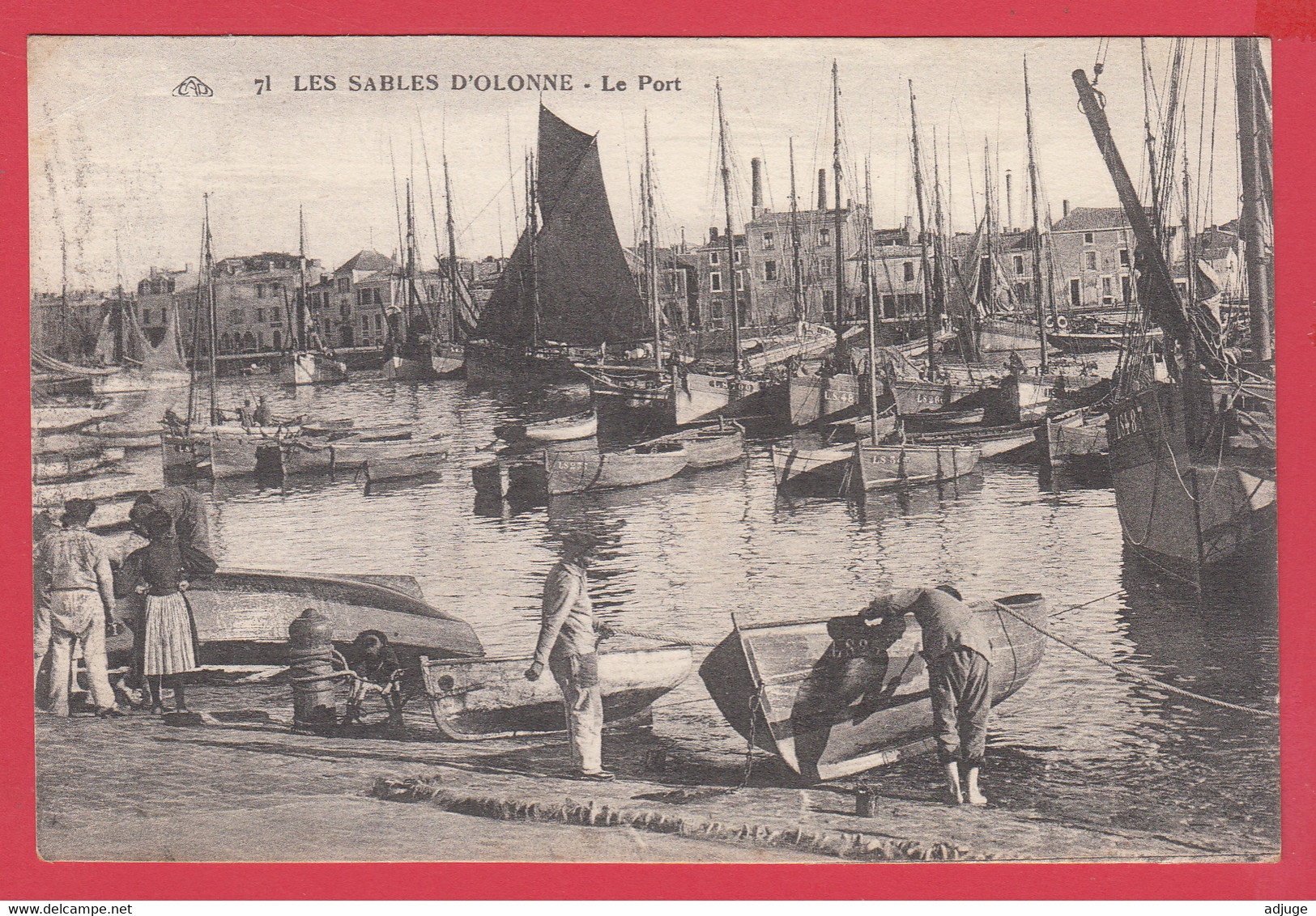 CPA-85-LES SABLES D'OLONNE Le Port - Bateaux De Pêche _Animation_ Ann.20 *Scan Recto/Verso - Sables D'Olonne