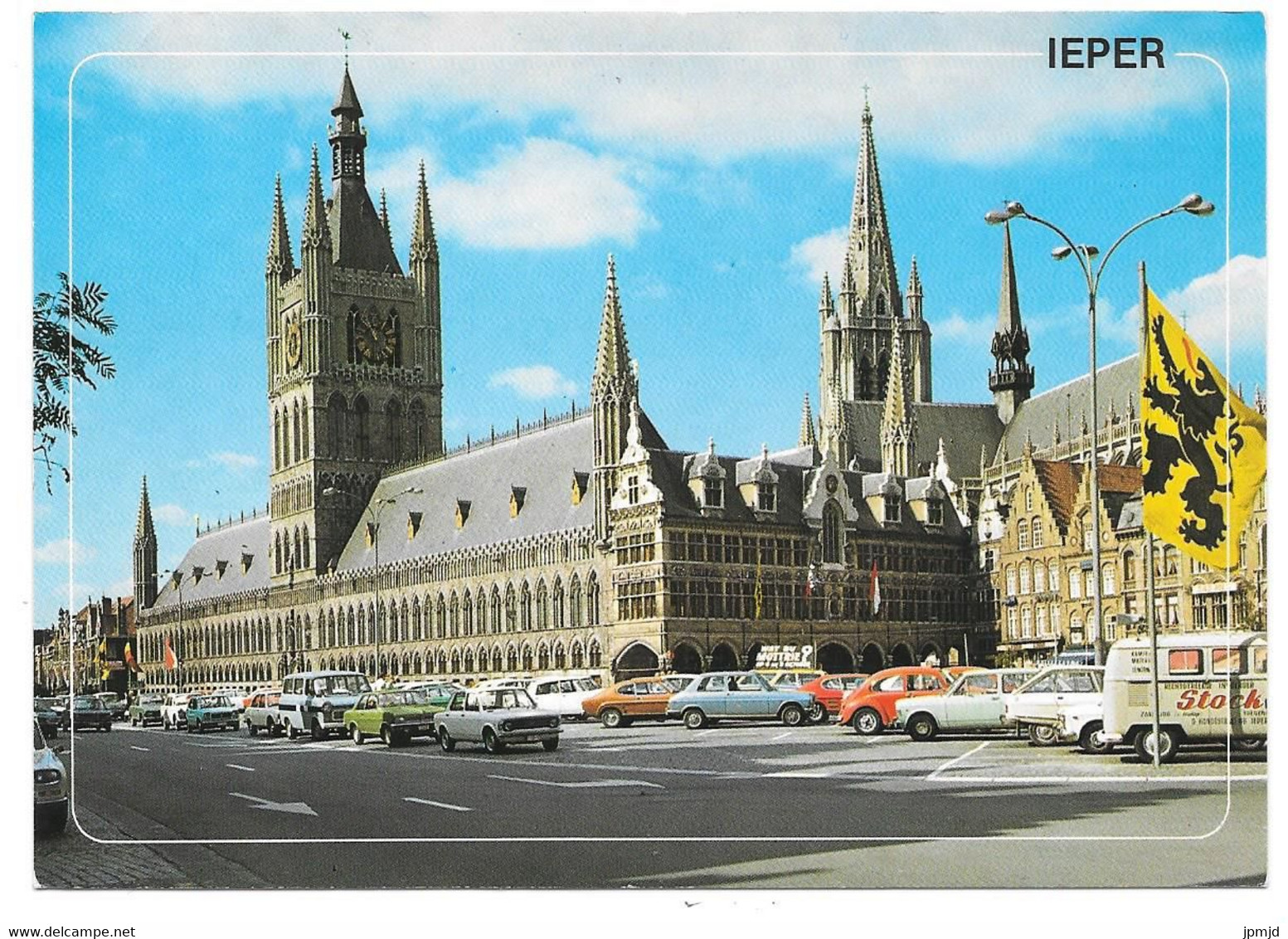 IEPER - Grote Markt Lakenhallen - Grand'Place Halle Des Drapiers - Ed. Van Mieghem - 1993 - Voitures - Ieper