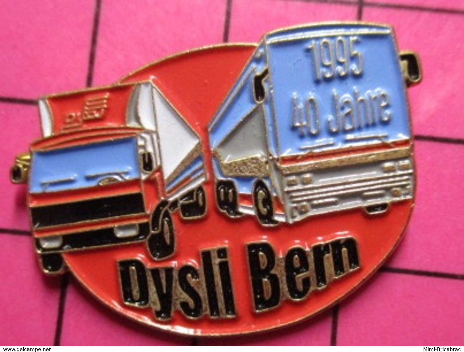 SP04 Pin's Pins / Beau Et Rare / THEME : TRANSPORTS / DYSLI BERN CAMION AUTOBUS 1995 40 JAHRE - Médias