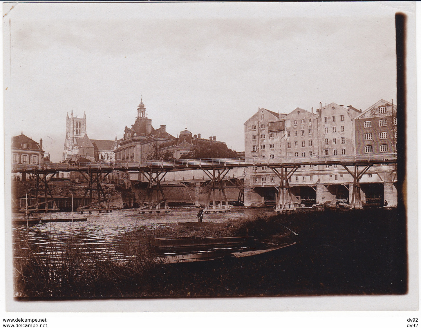 SEINE ET MARNE MEAUX LA CATHEDRALE ET LES VIEUX MOULINS 1923 - Places