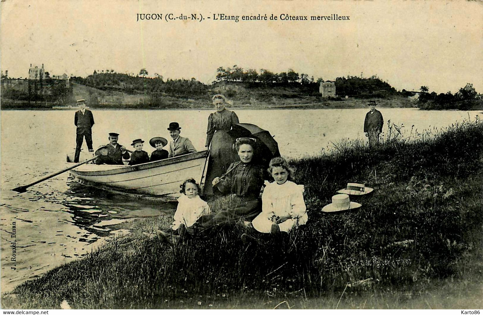 Jugon * L'étang Encadré Des Côteaux Merveilleux * Promenade En Barque - Jugon-les-Lacs