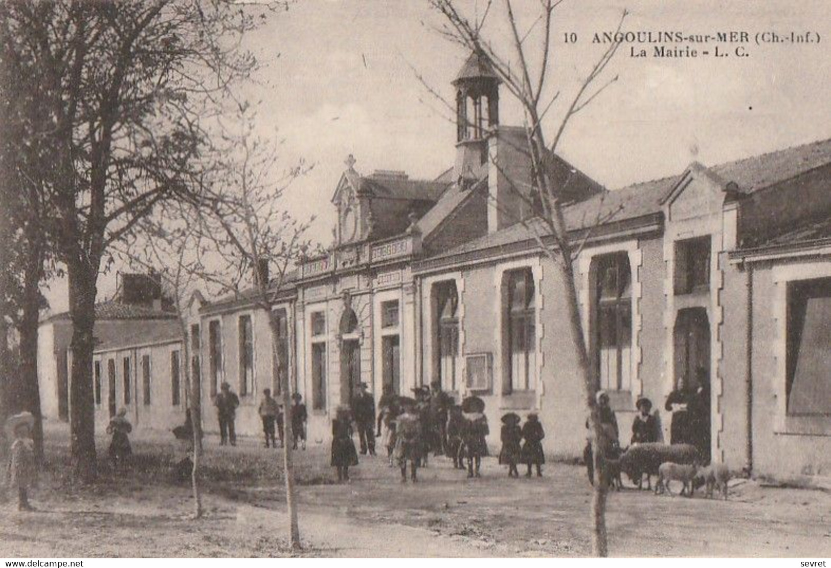 ANGOULINS Sur MER  - La Mairie. Belle Animation - Angoulins