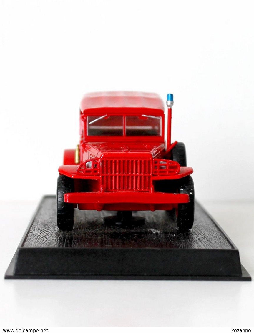 RARE MINIATURE - CAMION DE POMPIER DU MONDE - FRANCE 1942 DODGE WC T12-14 COMMAND CAR 1:43    (2903.42) - Other & Unclassified