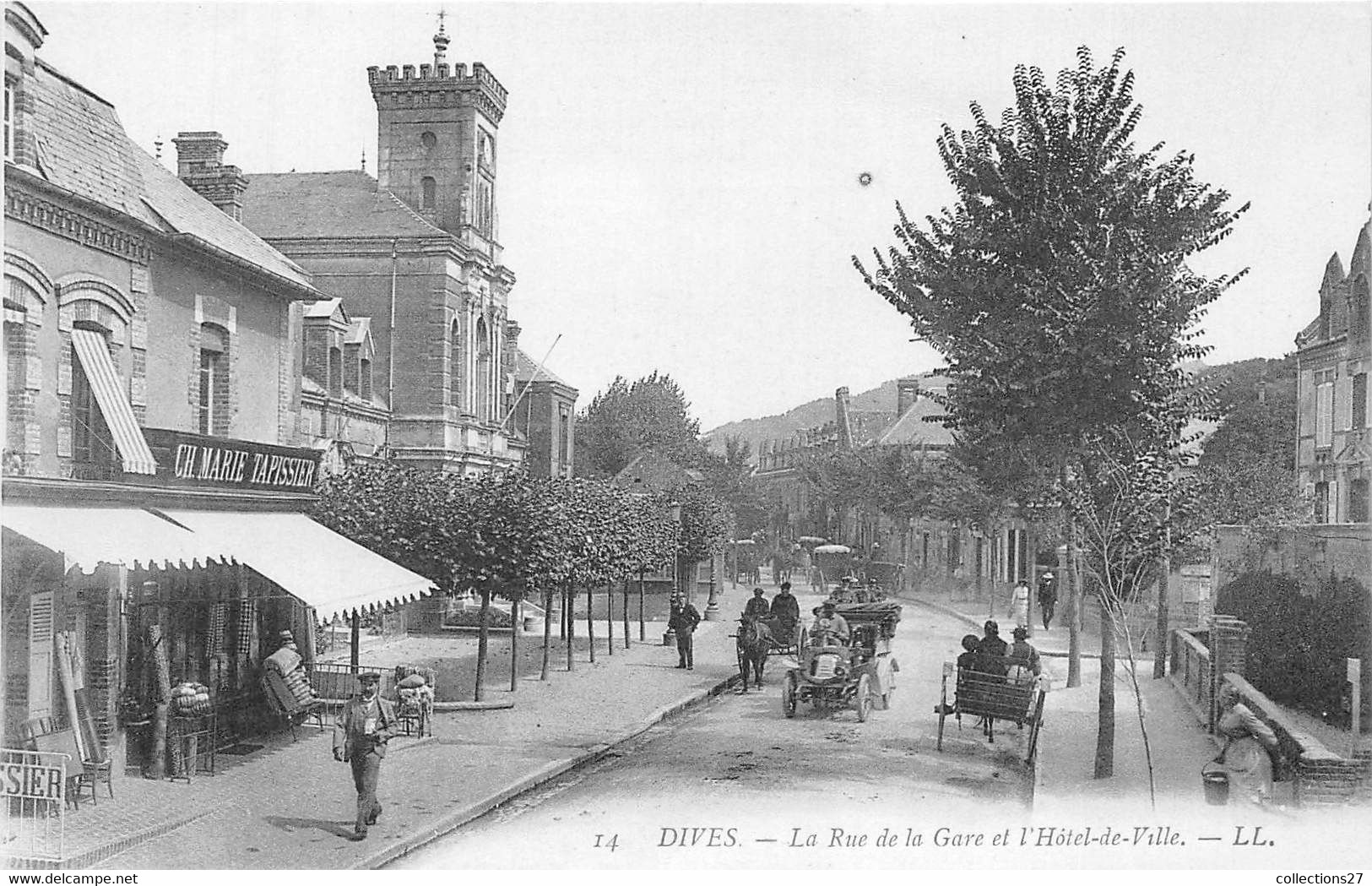 14-DIVES- LA RUE DE LA GRANDE GARE ET L'HÔTEL DE VILLE - Dives