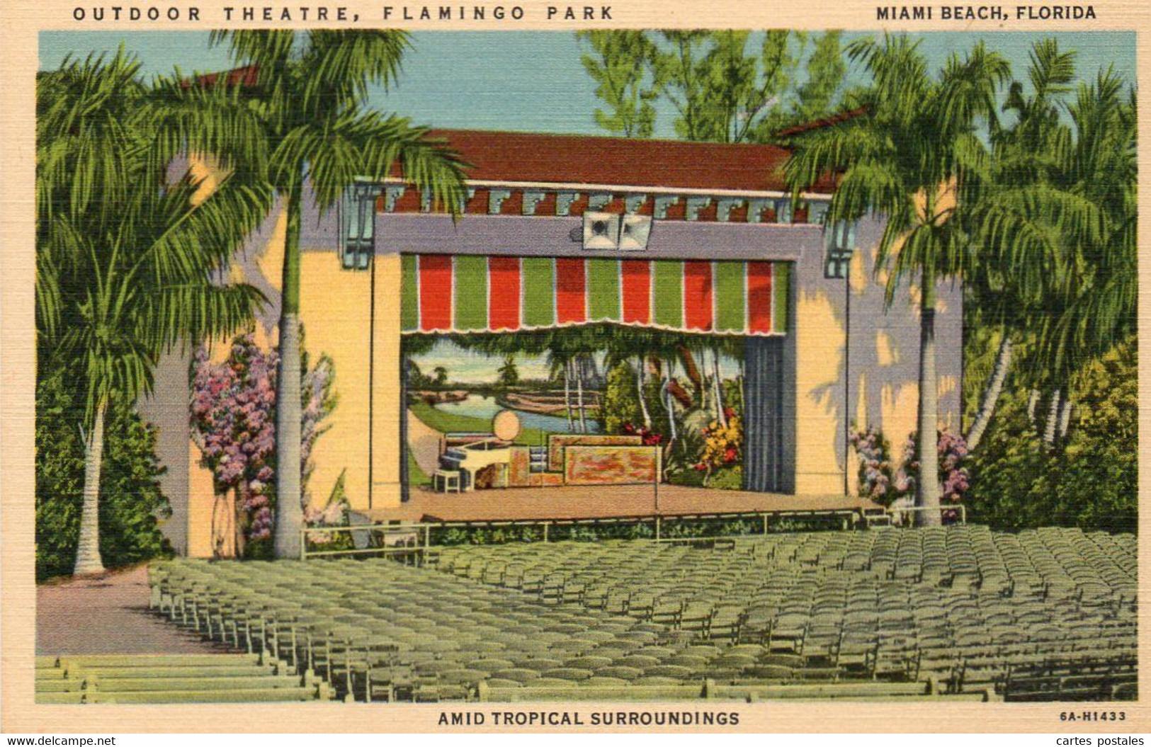 Outdoor Theatre Flamingo Park - Amid Tropical Surroundings - Miami Beach FLORIDA - Miami Beach