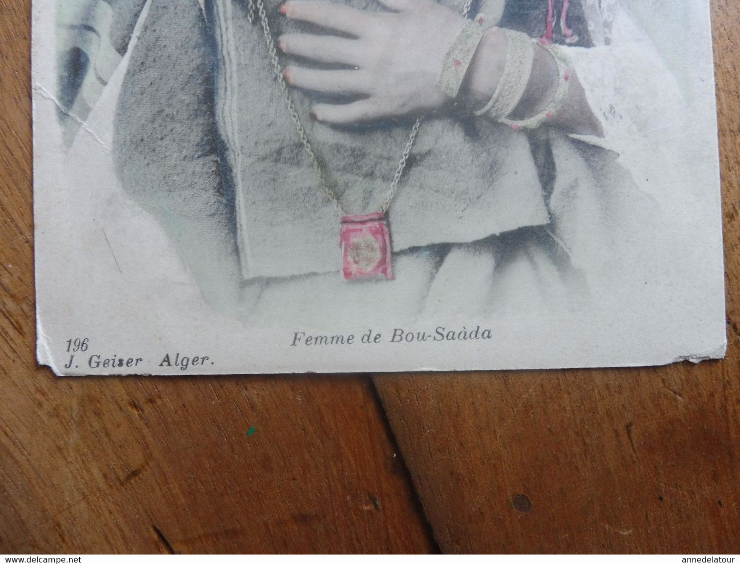 CPA  Signée J. Geiser  . Alger  " FEMME De BOU-SAADA " - Afrique