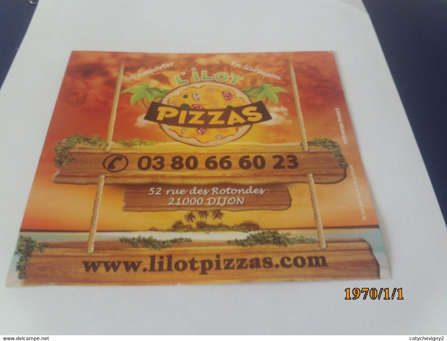LOT DE 10 DEPLIANTS DE PIZZAS   QUI FAIT LA MEILLEURE PIZZA - Affiches