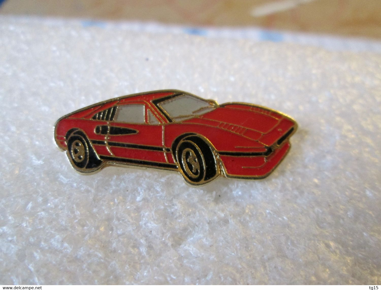 PIN'S    FERRARI  308 - Ferrari