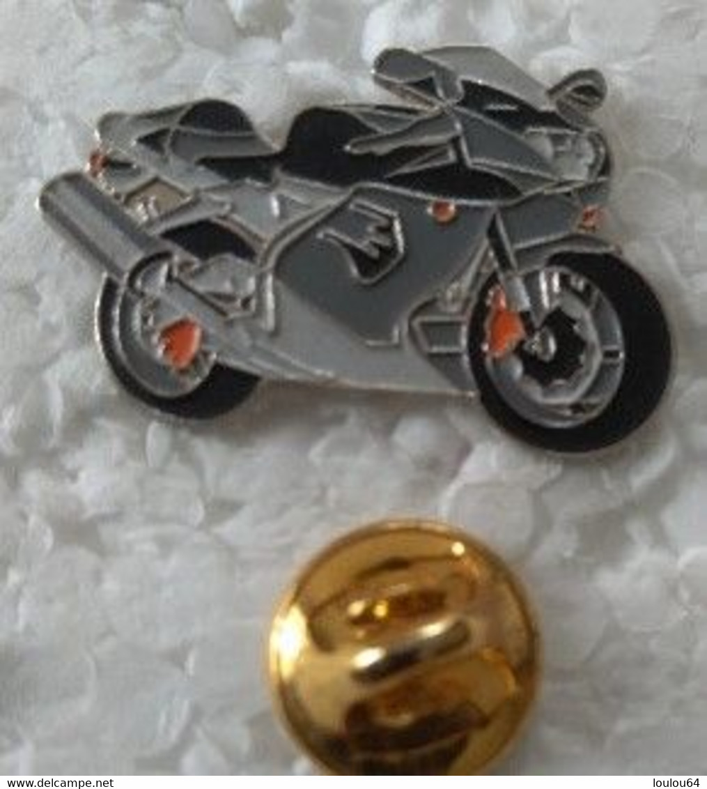 Pin's - Motos - APRILIA GRISE - - Motos