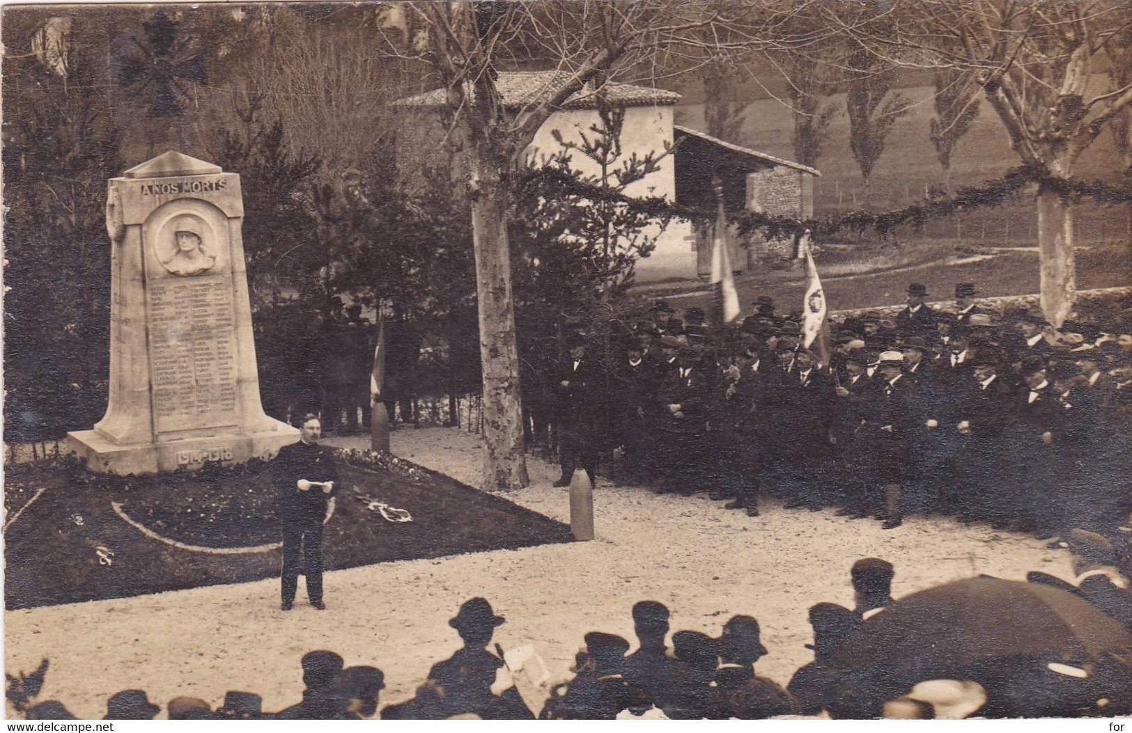 Carte Photo : Militaria - Militaire : Monument Aux Morts - Guerre 1914-18 - Cérémonie : Lieu à Identifier - War 1914-18