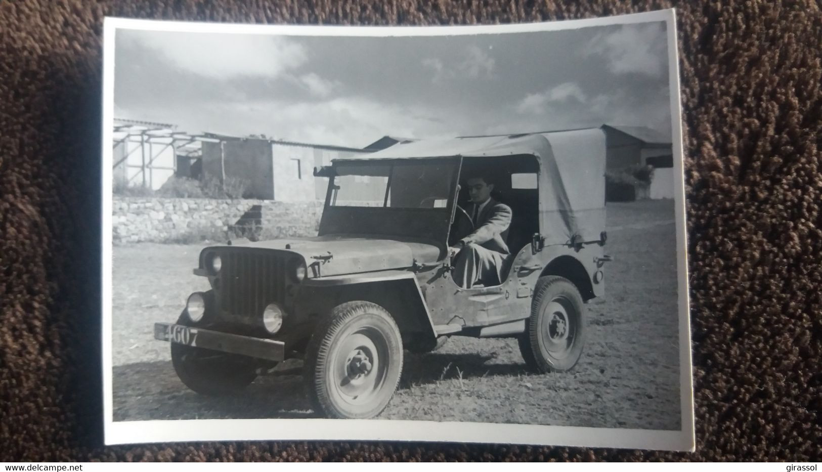 PHOTO  HOMME DANS UNE JEEP VEHICULE MAROC ?     FORMAT 6.5  PAR 9 CM - Cars