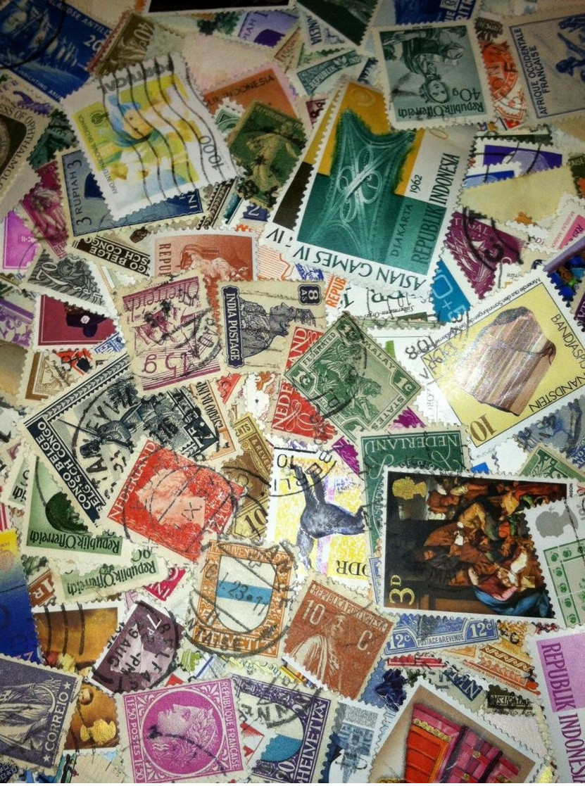 100+DIFFERENT WORLDWIDE USED MINT STAMPS MINIATURE SHEETS  SELECTED FROM HUGE LOT - Verzamelingen (zonder Album)