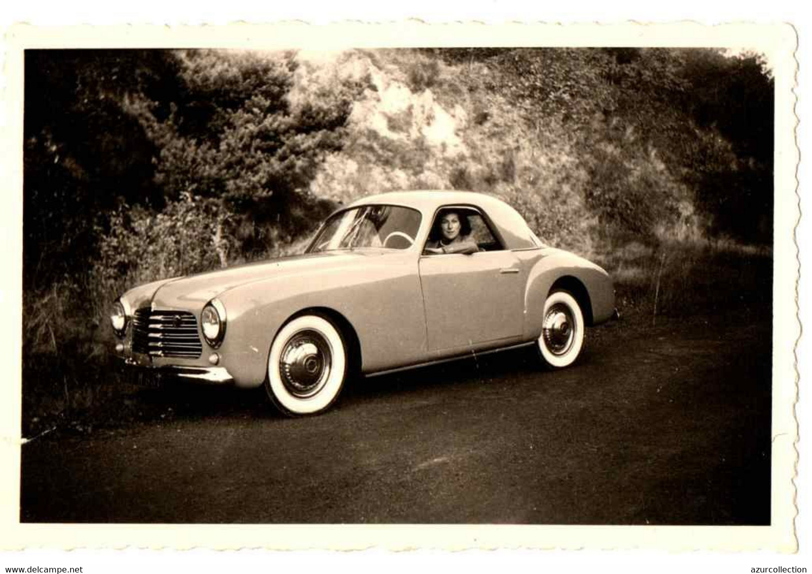 BELLE VOITURE DE LUXE ET MADAME - Automobile