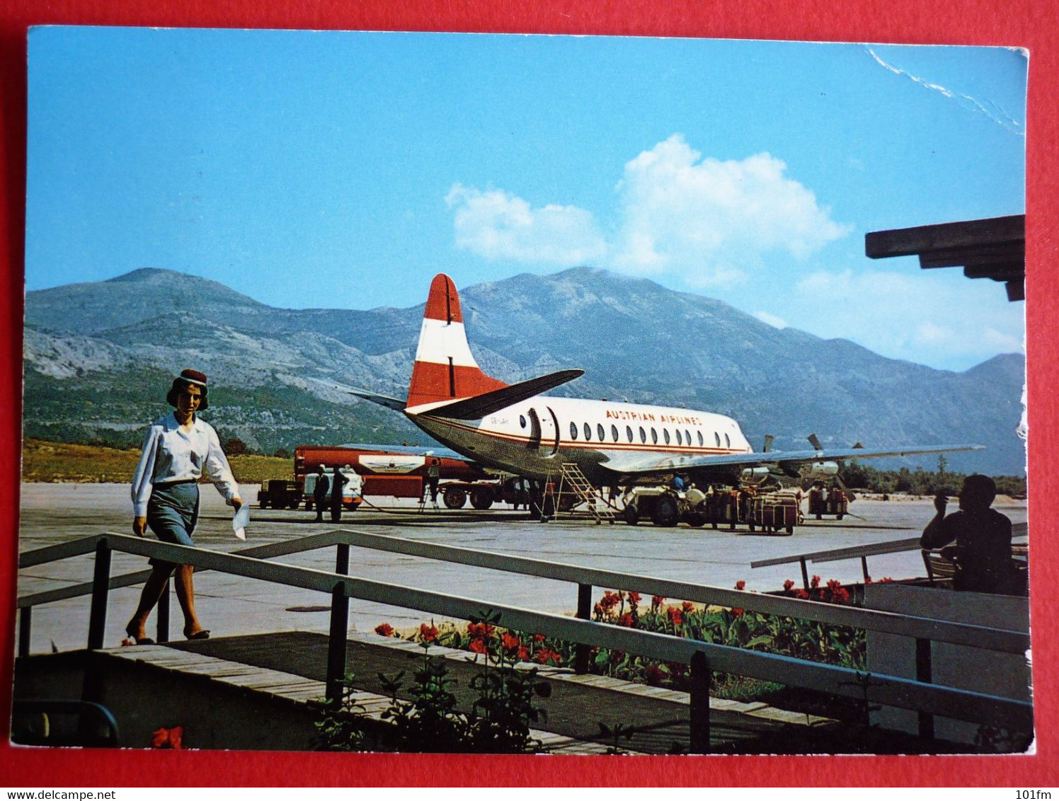 CROATIA - DUBROVNIK AIRPORT AND AUSTRIAN AIRLINES AIRPLANE - Aerodromes