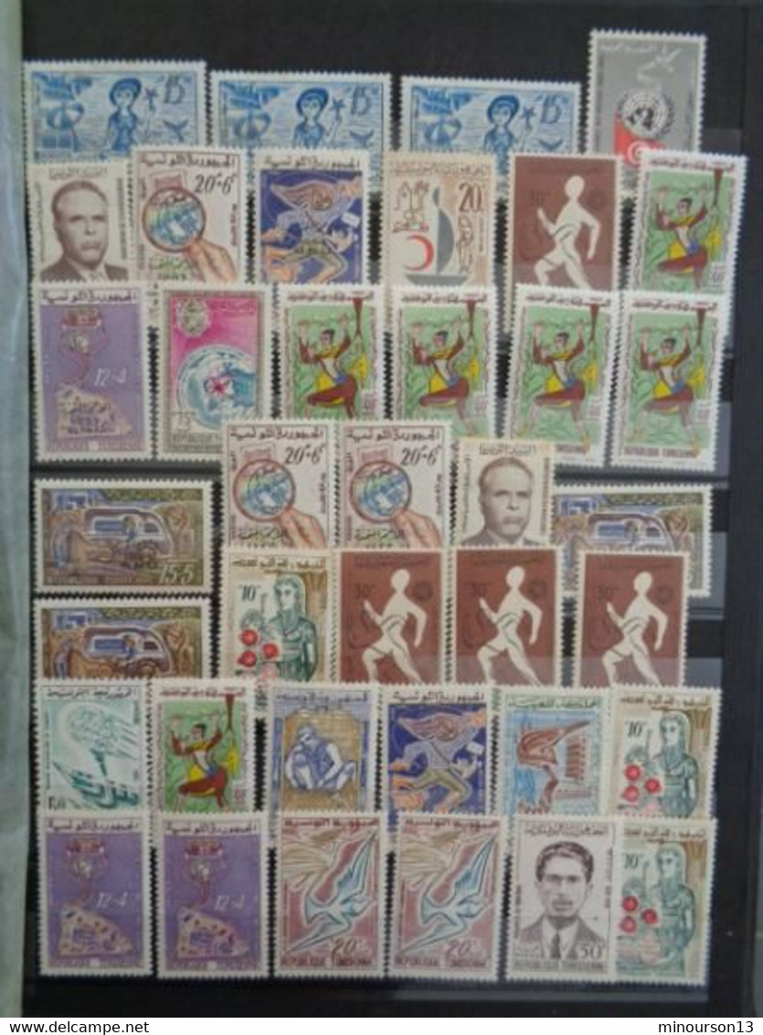 GROS LOT DE TIMBRES EN ALBUM NEUFS ET OBLITERES, TOUS EN PHOTOS