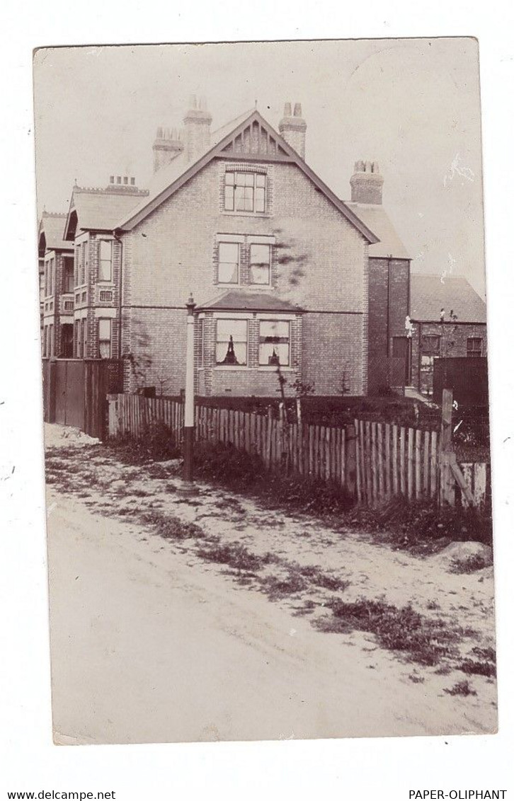 UK - BEDFORDSHIRE - LUTON - LEAGRAVE MARSH, Single House, Photo Pc. 1903 - Other & Unclassified