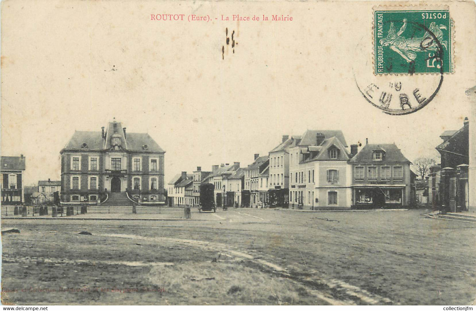 CPA FRANCE 27 "Routot, La Place De La Mairie". - Routot