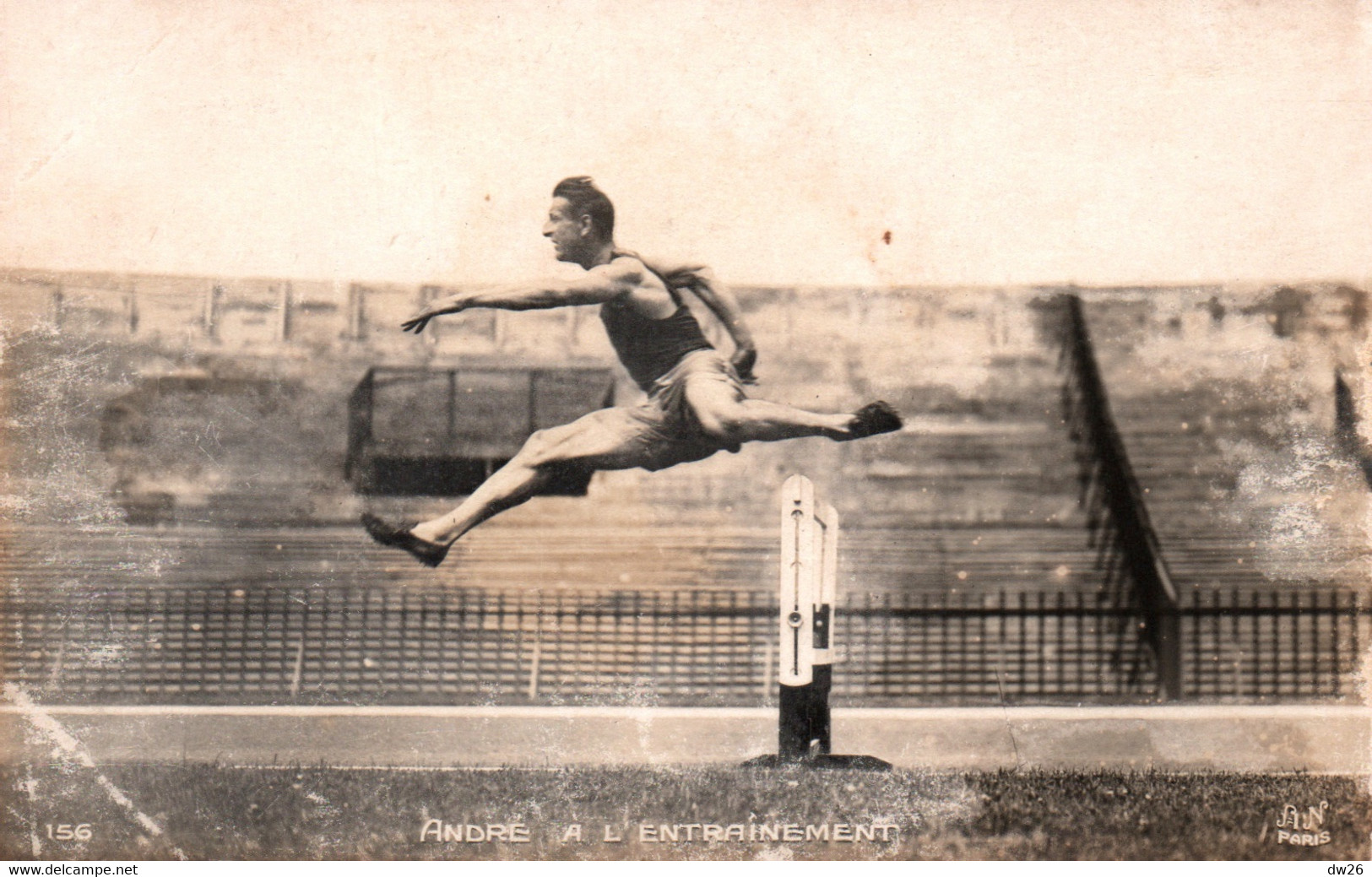 Athlétisme, Course De Haies - Géo André à L'Entrainement - Edition Noyer - Carte A.N. N° 156 Non Circulée - Atletica