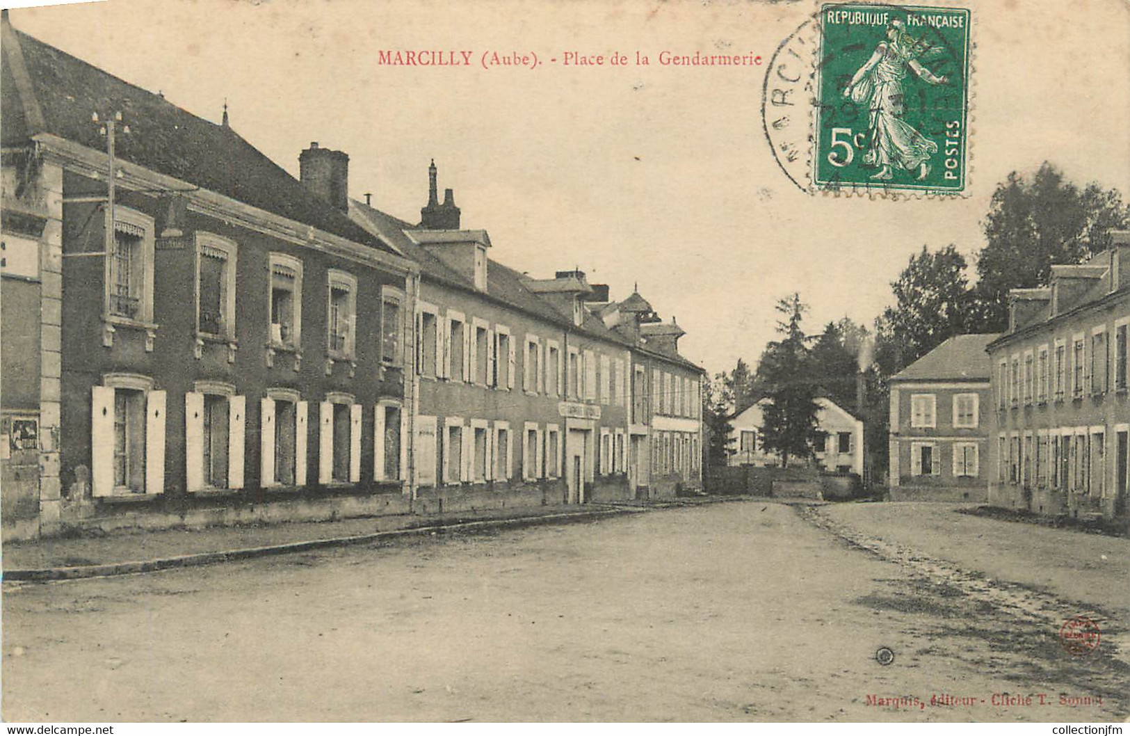 CPA FRANCE 10 " Marcilly, Place De La Gendarmerie". - Marcilly