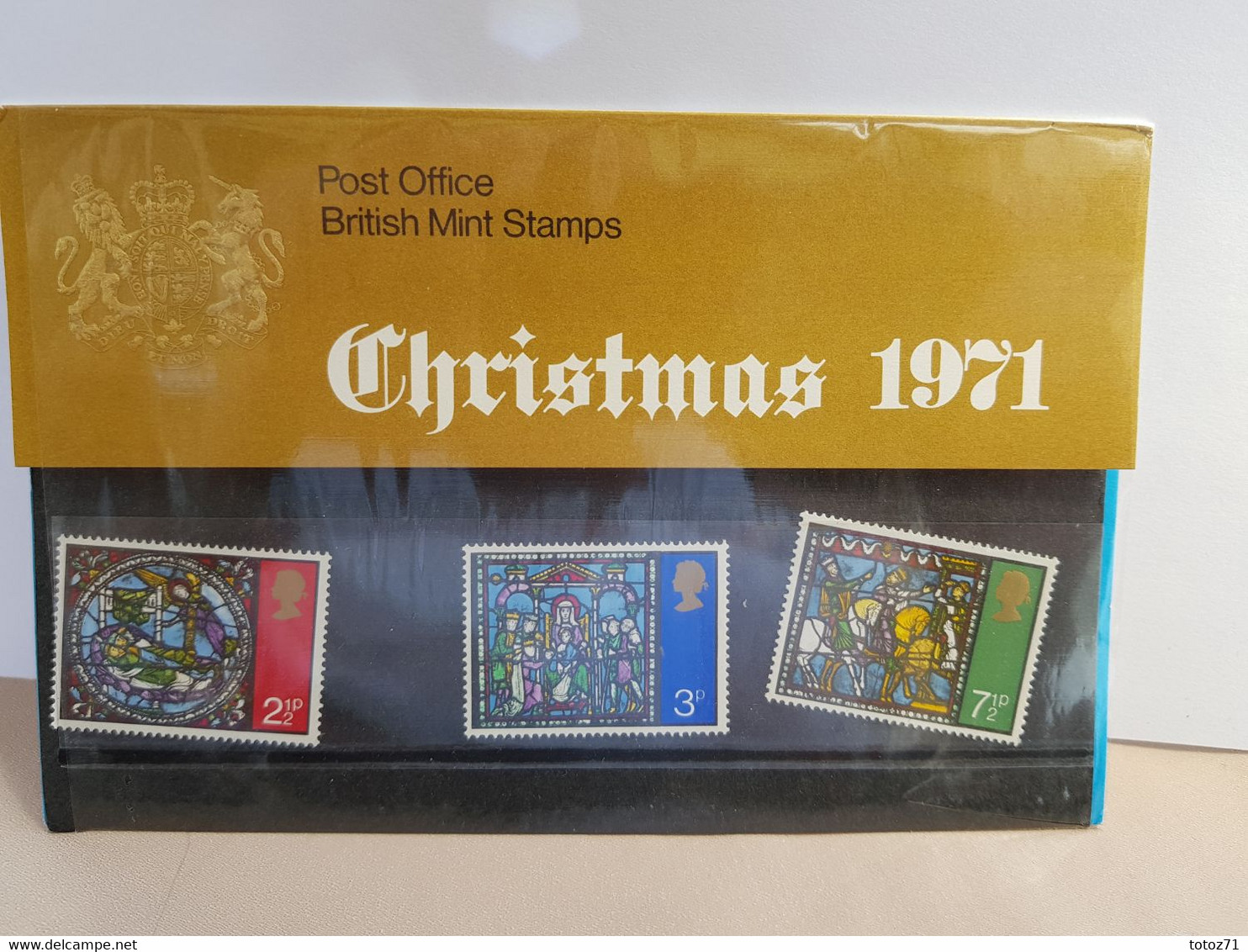 ( B-05 ) Post Office  1971  Chrismas - Universal Mail Stamps