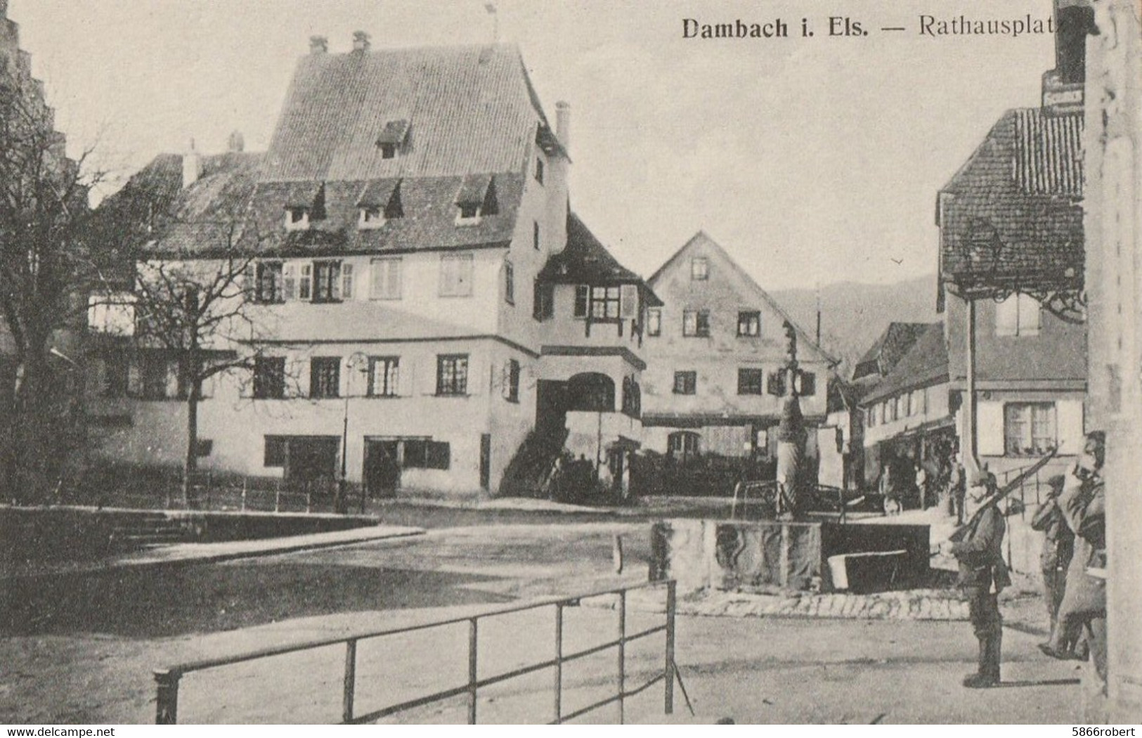 CARTE POSTALE ORIGINALE ANCIENNE : DAMBACH LA PLACE DE LA MAIRIE EN 1918 (RATHAUSPLATZ)  ANIMEE BAS RHIN (67) - Dambach-la-ville