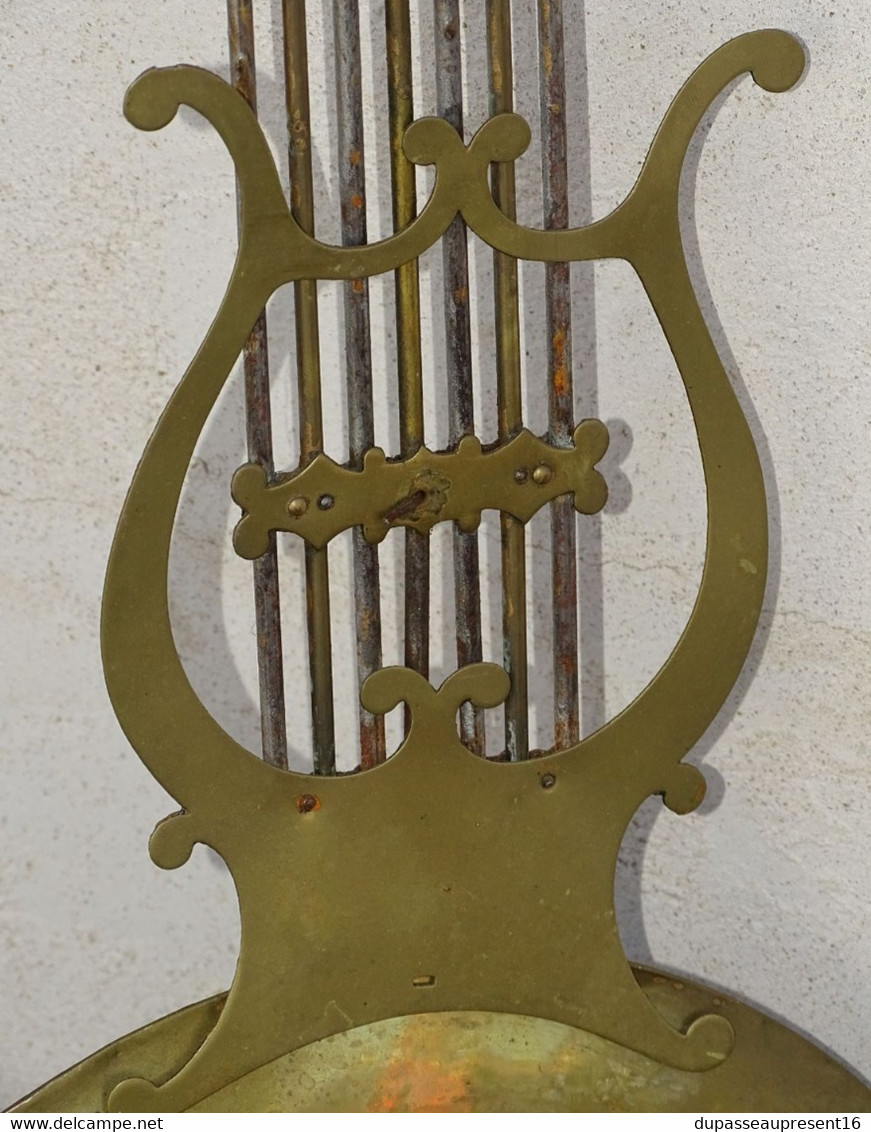 ANCIEN  BALANCIER LYRE LAITON pour MOUVEMENT PENDULE HORLOGE COMTOISE XIXe jus de grenier