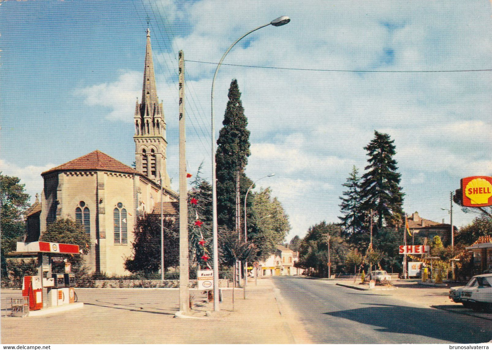 LIBOS - L'Eglise Et L'Avenue De Villeneuve - Libos