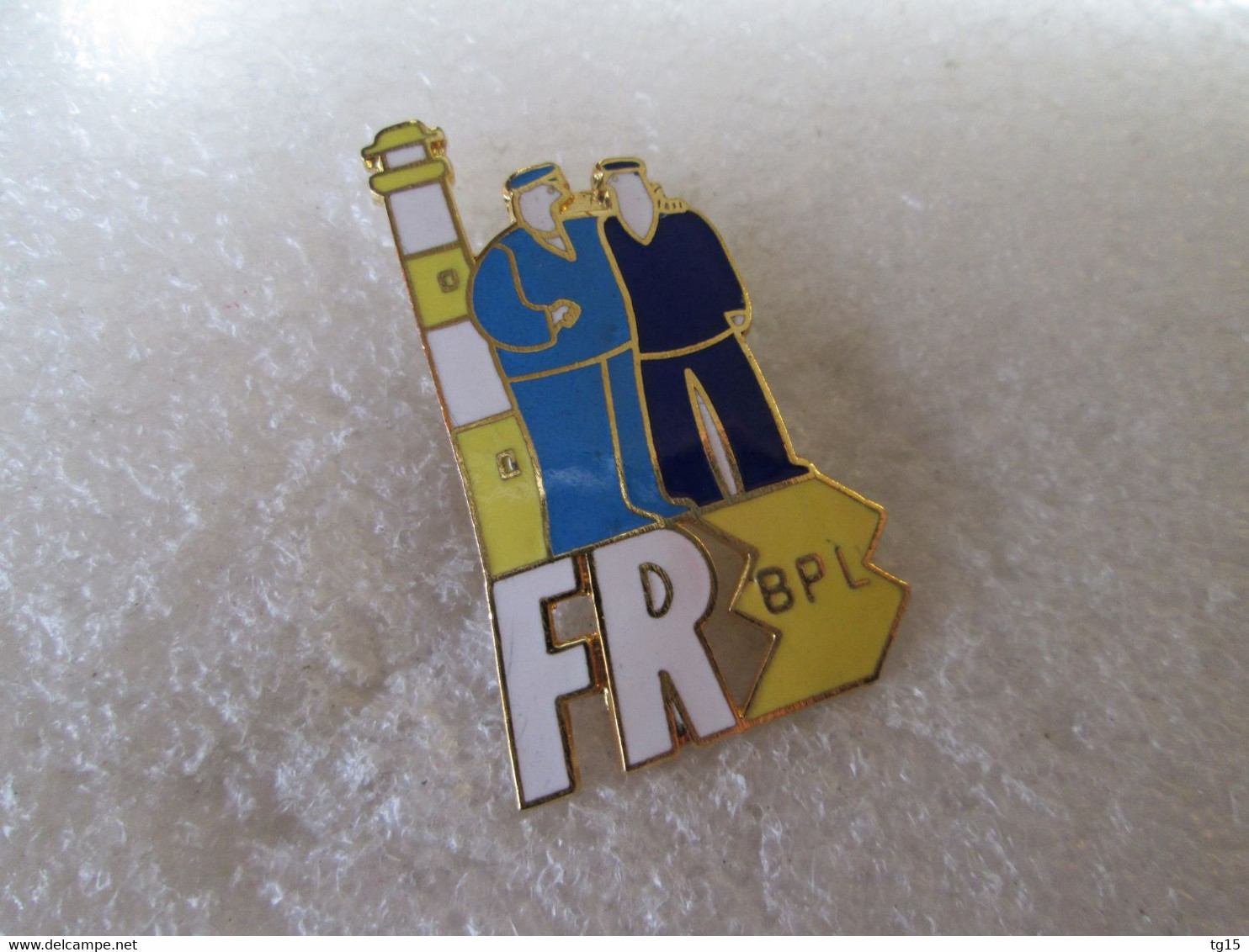 PIN'S       F R 3  BPL   BRETAGNE  PAYS DE LOIRE  Email Grand Feu - Media