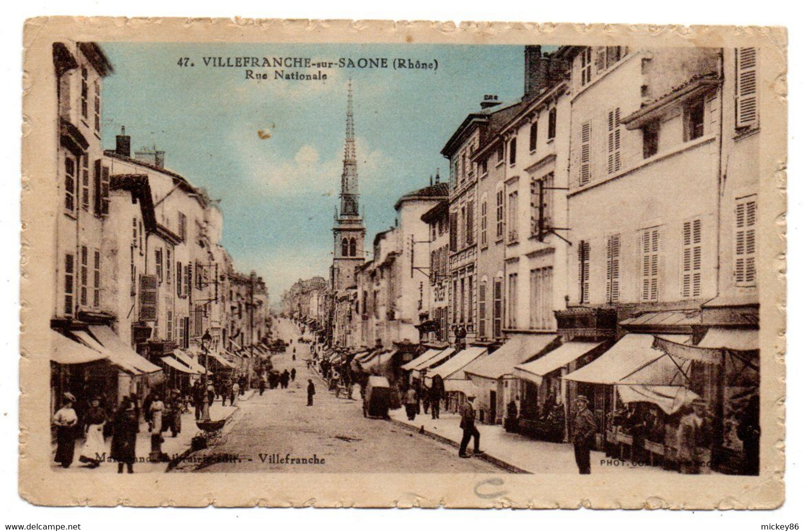 VILLEFRANCHE SUR SAONE -- 1933--Rue Nationale ( Animée , Commerces)...carte Colorisée......à Saisir - Villefranche-sur-Saone