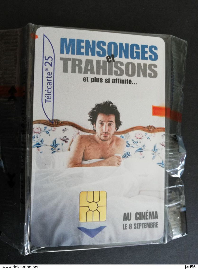 FRANCE/FRANKRIJK   TELECARTE 25 UNITS MENSONGES /AU CINEMA    WITH CHIP    MINT IN WRAPPER   ** 5279** - Prepaid: Mobicartes