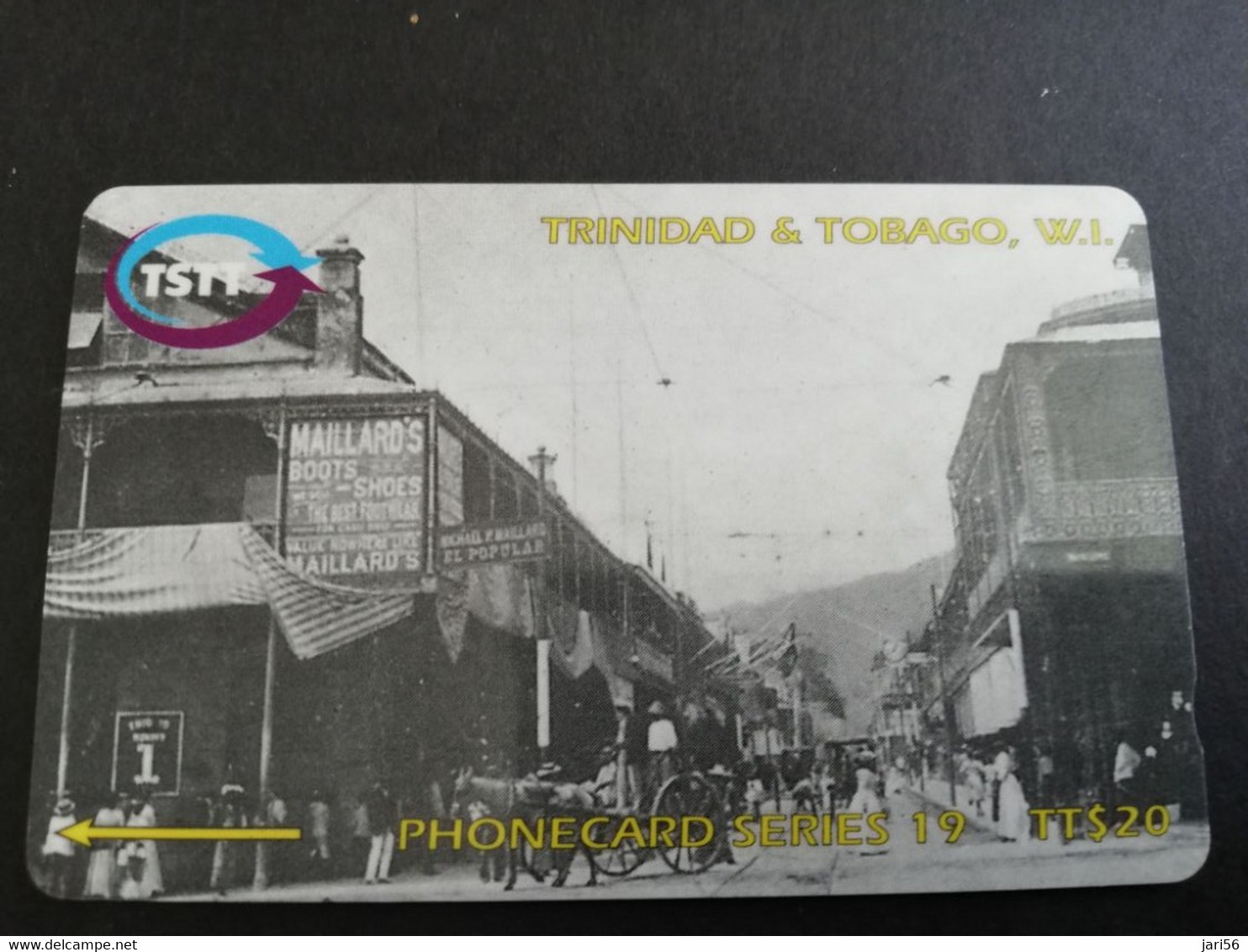 TRINIDAD & TOBAGO    $20,-  267CTTA   TSTT    THE ROOF          ** 5349** - Trinidad En Tobago