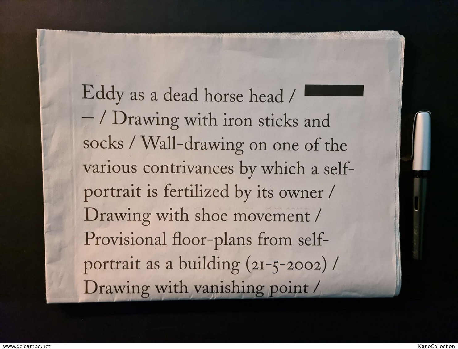 Documenta 11: Documenta-Zeitung „Mark Manders: 13 Drawings“, 2002, Faltknicke - Musei & Esposizioni