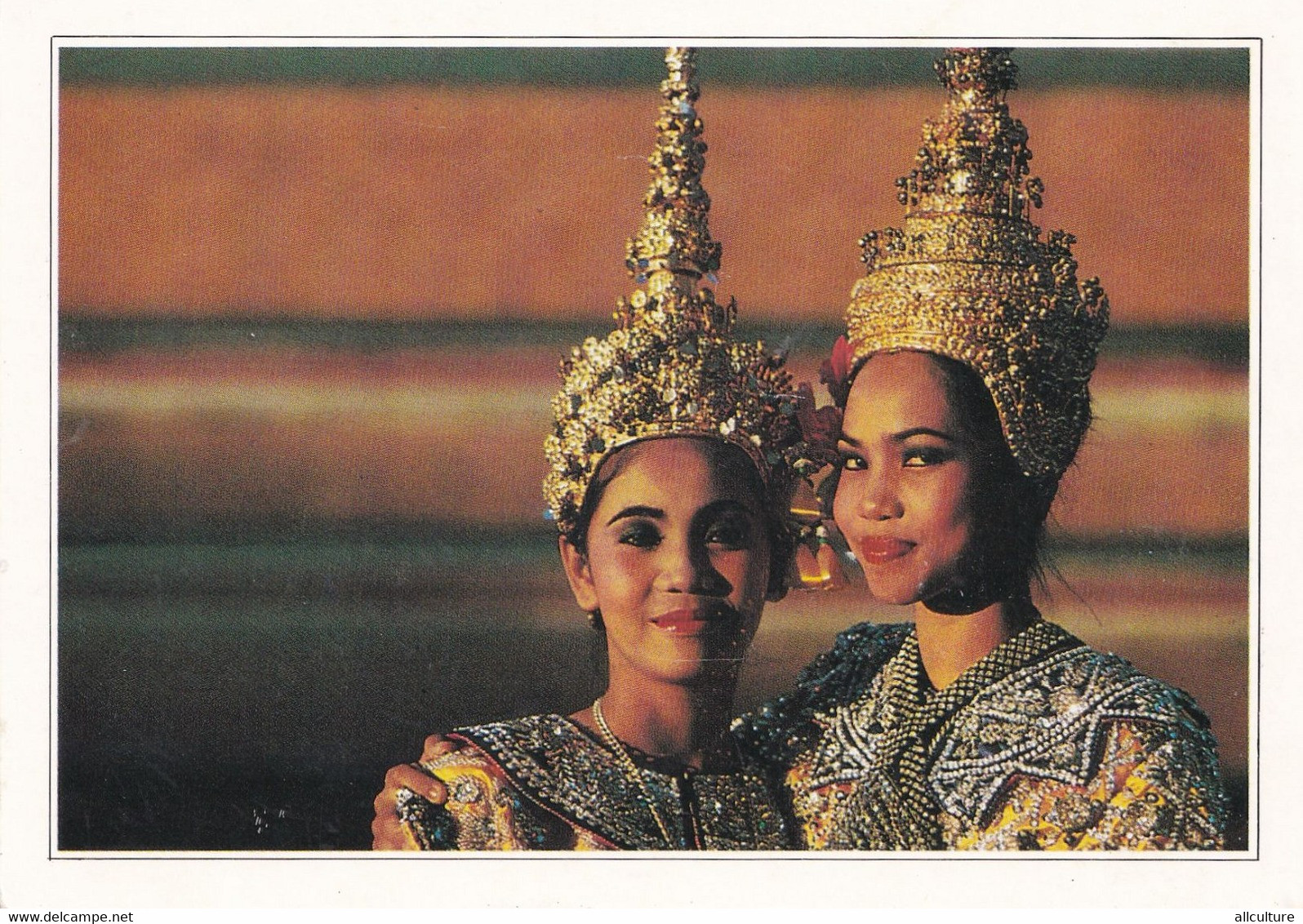 A4480- Danseuses, The Suthat Thepwaram Temple, Bangkok Thailand - Thaïlande