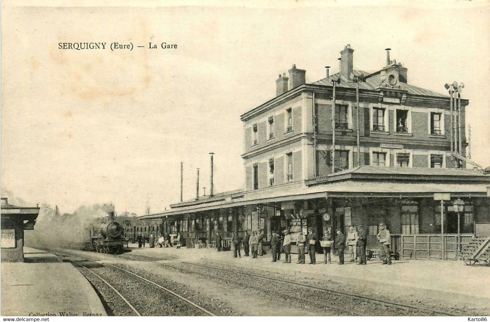 Serquigny * La Gare * Arrivée Du Train * Locomotive * Ligne Chemin De Fer De L'eure - Serquigny