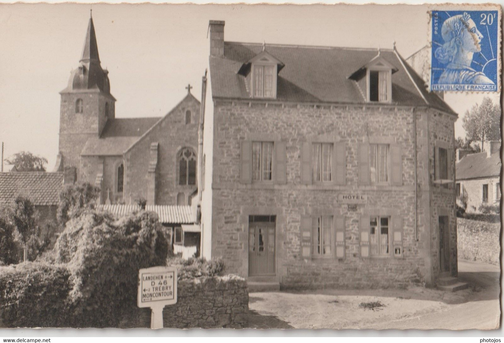 CPSM  Saint Glen  (22) Son église,   L' Hôtel Lelèvrier Rénové    Panneau Indicateur Michelin   Ed Gaby   RARE - Sonstige & Ohne Zuordnung