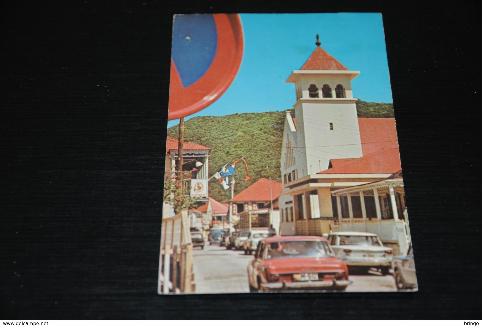 28695-           ST. MAARTEN, PHILIPSBURG, VIEW OF FRONT STREET / Auto / Car / Coche / Voiture - Saint-Martin