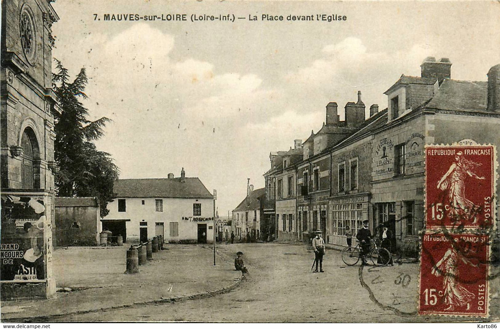 Mauves Sur Loire * Débit De Tabac Tabacs , La Place Devant L'église * A La Gerbe De Blé L. PAGEAU * Commerces Magasins - Mauves-sur-Loire