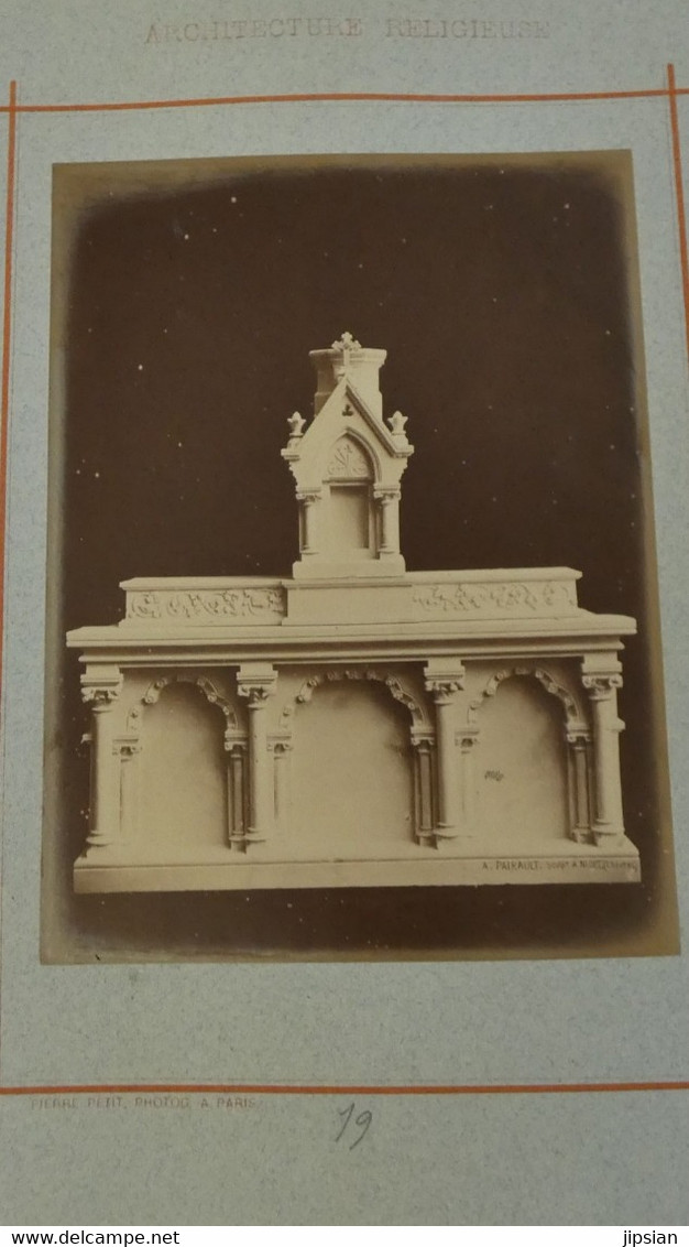 par Pierre Petit (1831- 1905) 29 photos albuminées 18 x 13 cm Architecture Religieuse éditée par Pairault Thézard --- GF