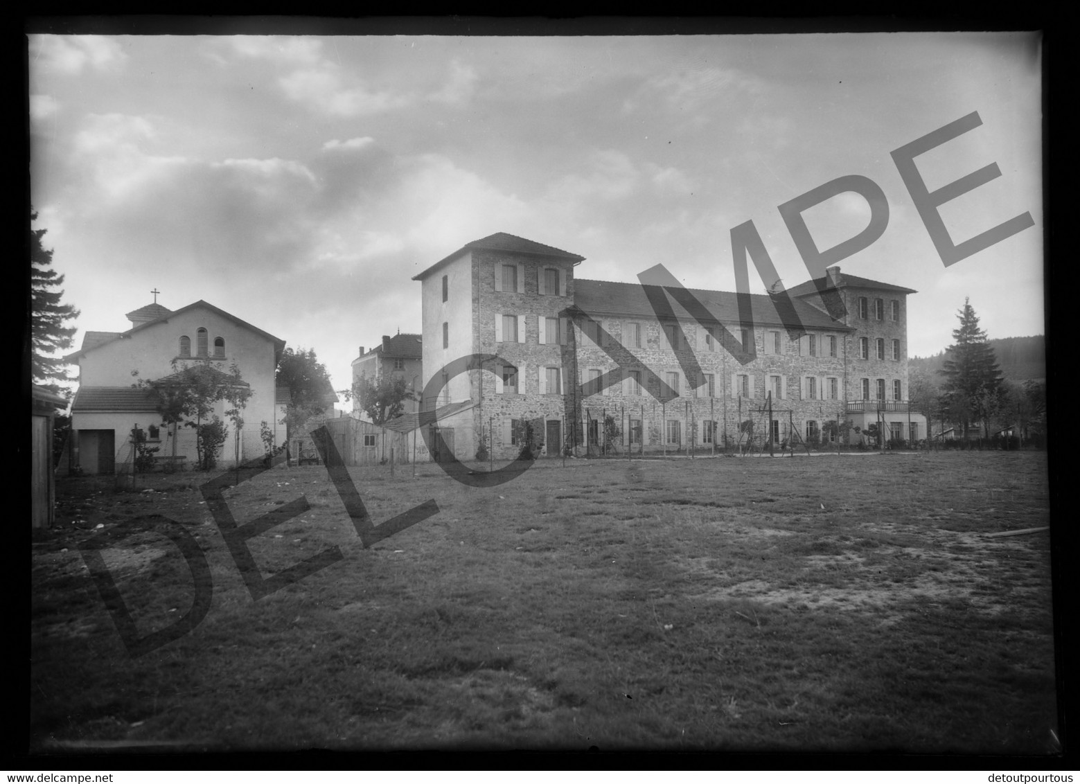 12 Photographies Négatif Verre 13x18cm  LALOUVESC Ardèche Manoir SAINT AUGUSTIN Colonie ORAN Villa Mélèzes Curés - Plaques De Verre