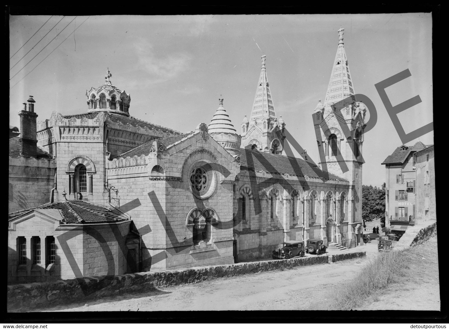 17 Photographies Négatif Verre LALOUVESC Ardèche Basilique Maison St Régis Source Scène Diorama La Vie Du Saint Chambre - Plaques De Verre