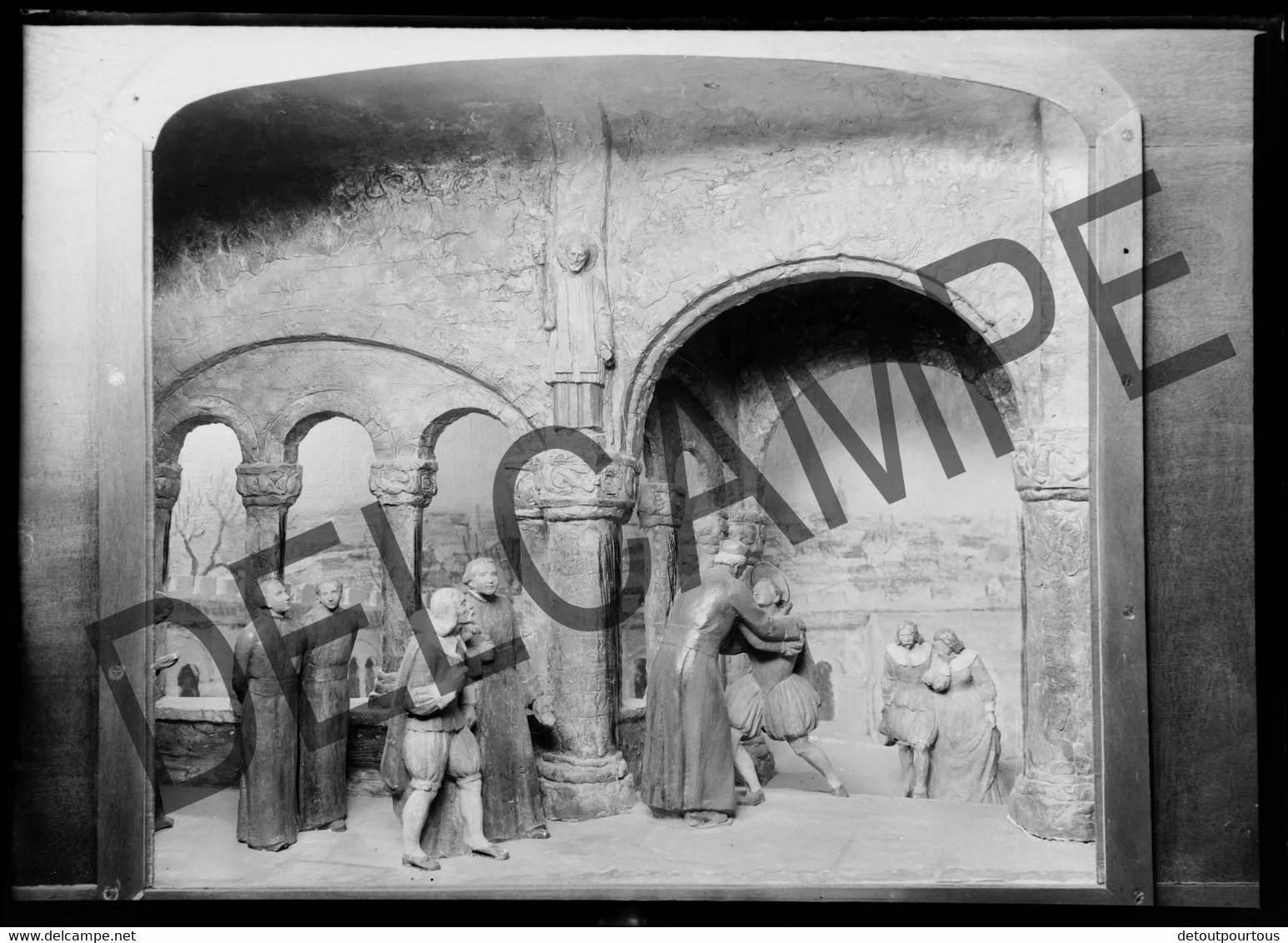 17 photographies négatif verre LALOUVESC Ardèche Basilique maison St Régis source scène diorama la vie du Saint chambre