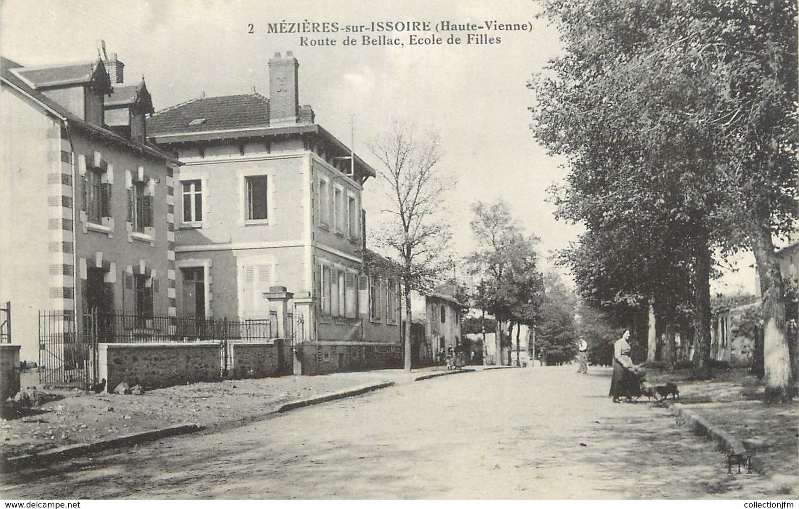 CPA FRANCE 87 "Mezières Sur Issoire, Route De Bellac, Ecoles De Filles" - Meziere Sur Issoire