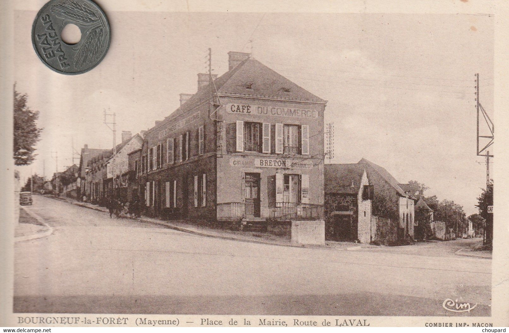 53 - Carte Postale Ancienne De  Bourgneuf La Foret    Place De La Mairie  Route De Laval - Autres & Non Classés