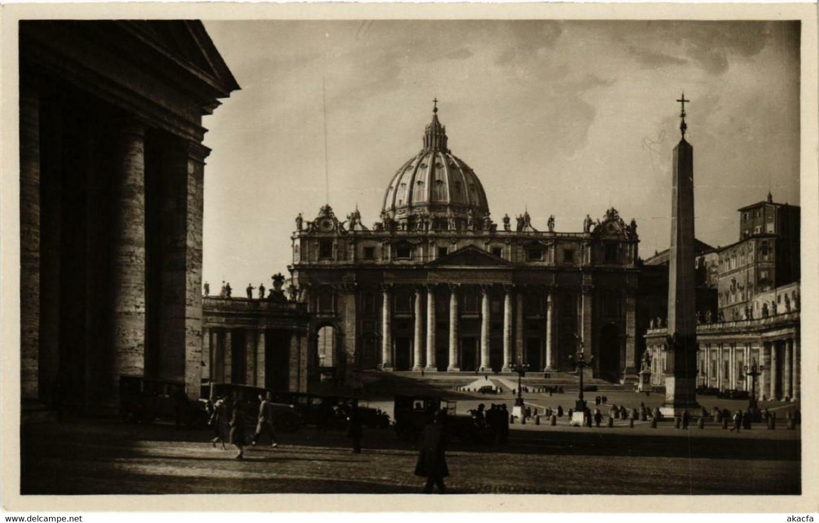 CPA AK ROMA Piazza E Basilica Di S. Pietro ITALY (551838) - San Pietro